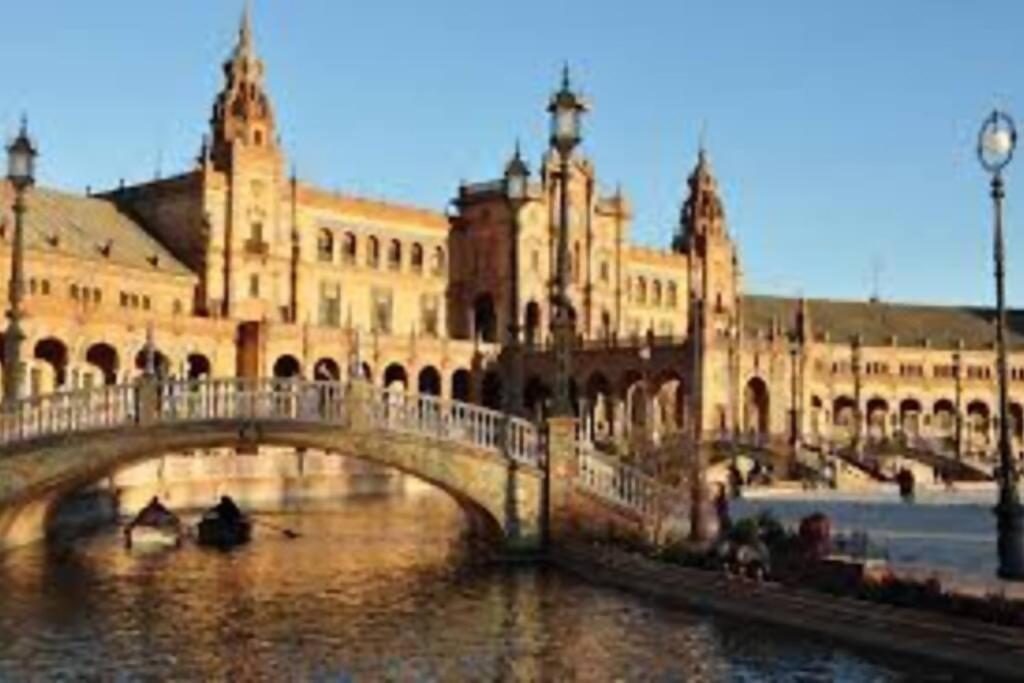 Ferienwohnung Duplex Center Parking Netflix Amazon Video Sevilla Exterior foto